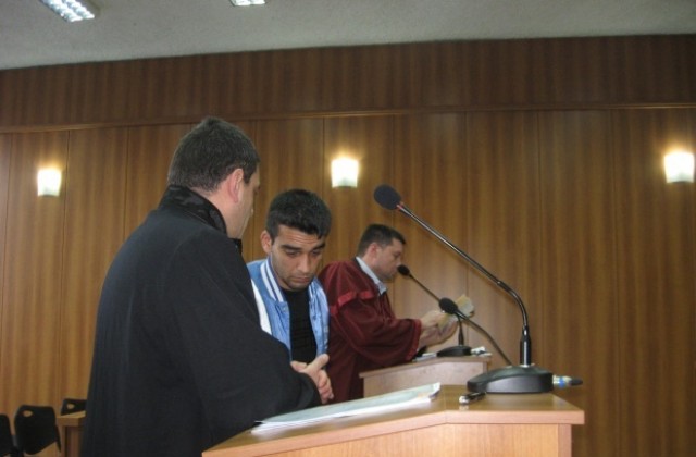 15 години затвор за убиеца, който закла украинката