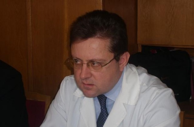 Лекарската колегия в Шумен иска оставката на д-р Цветан Райчинов
