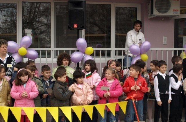 Първолаците по селата по-лесно ще преминат на целодневен режим