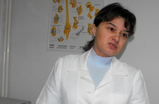 Глобяват доктор, заради това, че лекува в извънработно време