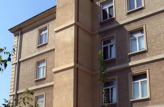 Заместник-министър открива асансьор за деца с увреждания