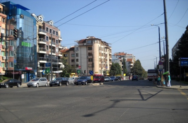 Тролеите спират временно