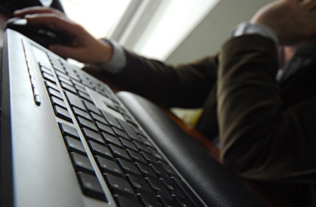 Германски предприятия забраниха на персонала социалните мрежи