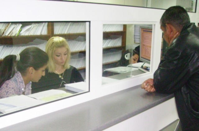 За седмица в Старозагорско има близо 2300 заявления за лични карти