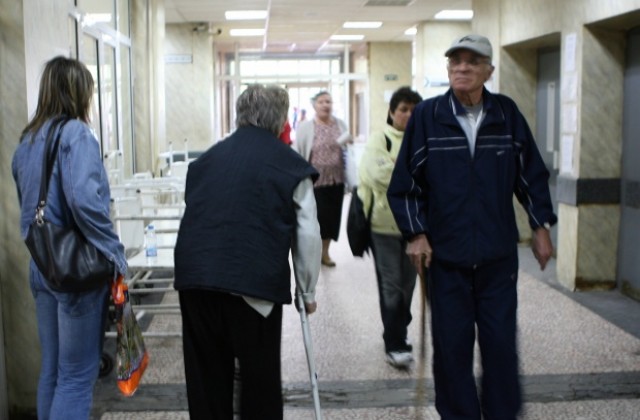 Здравната каса проверила над 400 лечебни заведения