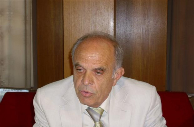 Ал. Генчев прогнозира неизпълнение на приходите с 2 млн. лв.