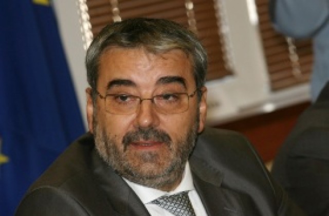 Промениха състава на ДКЕВР, Семерджиев остава шеф на регулатора