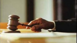 Крадци на кабели остават в ареста