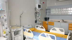 Установиха раздут щат и липса на гориво в АГ болницата