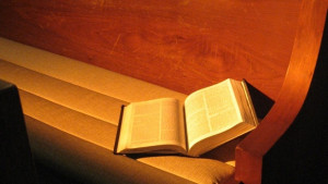 Стотици четоха книги на входа на Морската