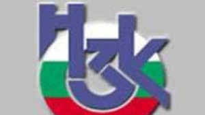 Здравната каса обеща да се разплати с договорните партньори в