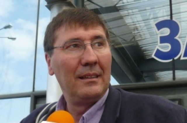 Пешич и Бусета идват за треньорски семинар, Глушков: Имаме шанс за домакинство при жените