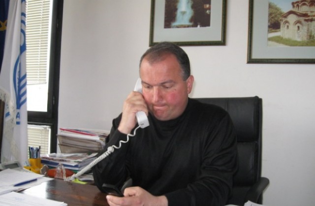 Кметът на Сапарева баня притеснен за зимното поддържане. 65 фирми със задължения