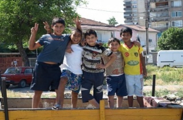 Бивша детска градина приютява ромските сватби в Столипиново