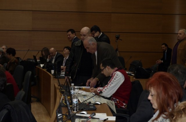 Небет тепе влиза на сесия