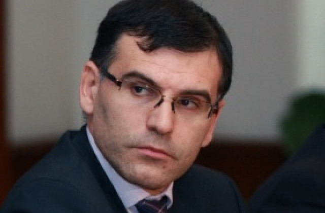 Дянков: Какво ли не ме наричат, аз си върша работата