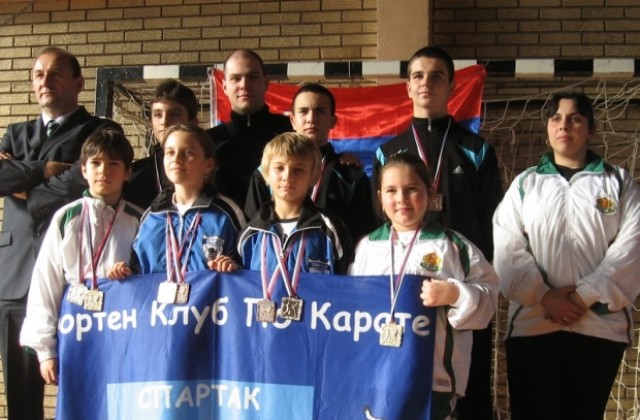 Каратеките на Спартак пожънаха изключителен успех в Белград