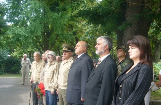 Кметът е поискал оставката на Динева, ден преди да я уволни