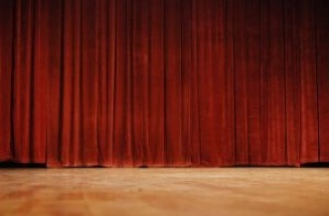 Боливуд се мести във Варненския куклен театър