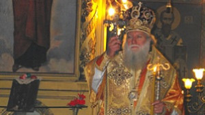 Уникална вкопана църква отваря врати след ремонт