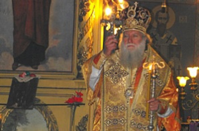 Уникална вкопана църква отваря врати след ремонт