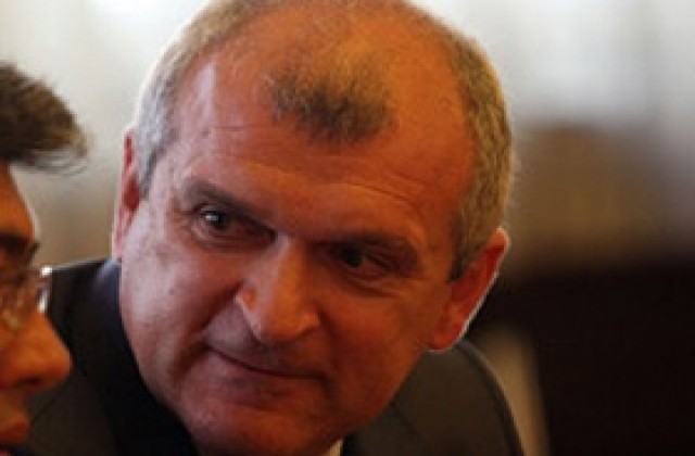 Димитър Главчев: Плавно ще се повишава акцизът върху рязания тютюн
