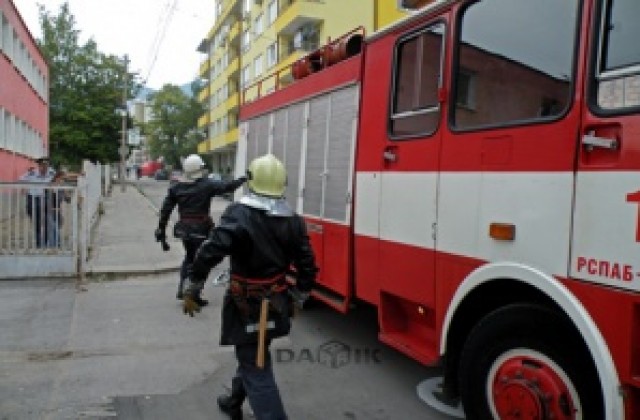 Мъж се възпламени в автомобила си