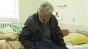 Изписват пациент от болницата близките му не го искат