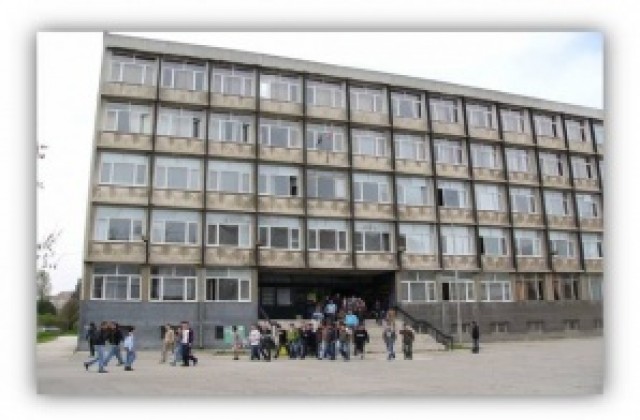 Калпав ток извади от строя гимназията по електротехника