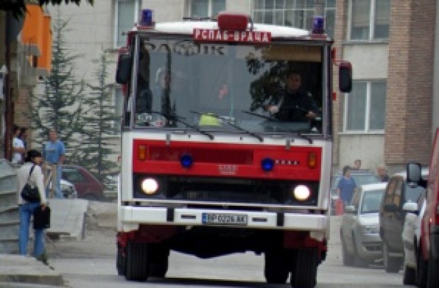Силният вятър разпали 27 пожара във врачанско и монтанско