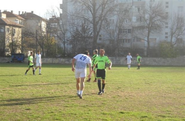 Ветераните на Шумен загубиха от Черноморец-Бургас с 0:1