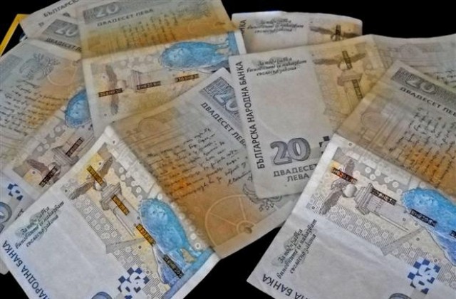 Млада шуменка ограби мъж от Каолиново