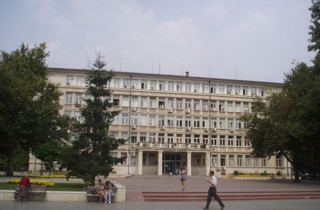 Петима добричлии в ареста за трафик на жени