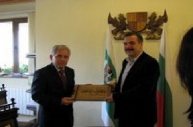 Кметът на Трявна се срещна с президента на сдружение „Дузлаж