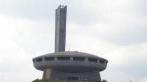 Спипаха крадци с елкабел задигнат от мемориален комплекс връх Бузлуджа