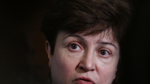 Георгиева Бюджет 2011 е изпълним но трябва да се внимава