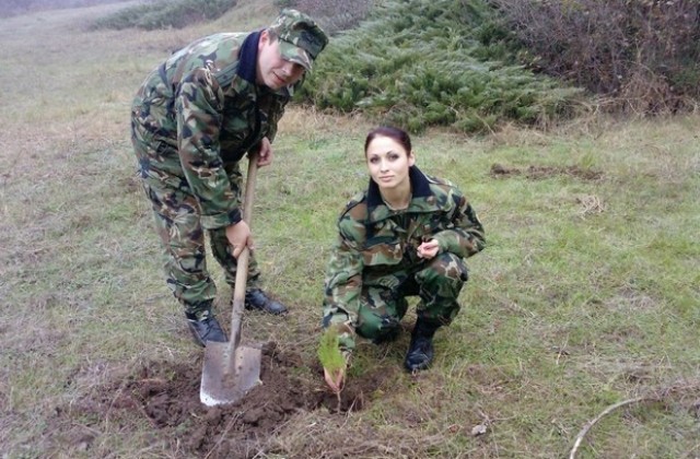 Пета бригада отбелязва празника на Сухопътни войски