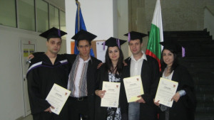 Връчват дипломите на Випуск 2010 във ВУМК
