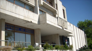 Общински съветници се обявиха против продажбата на парка на болницата