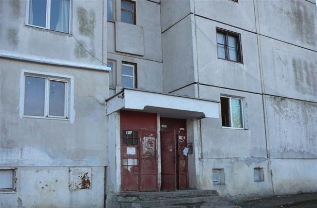 Реинтегрирано момиченце е било малтретирано от майка си