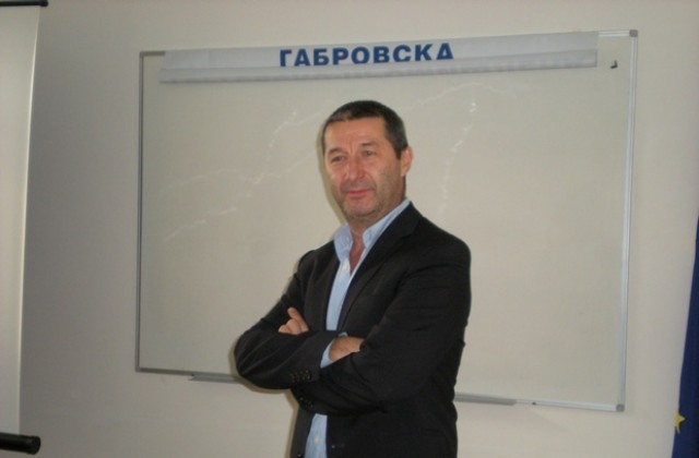 В бюджет 2011 има и положителни неща, смята Владимир Каролев