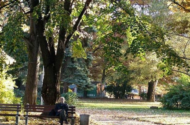 Остава топло за ноември