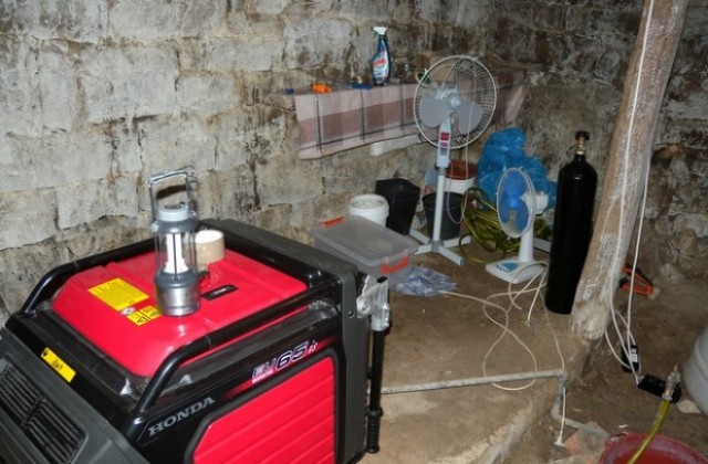 Близо 24 килограма канабис са задържани при спецакция