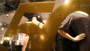 Коледните промоции надлъгване според закона или не съвсем