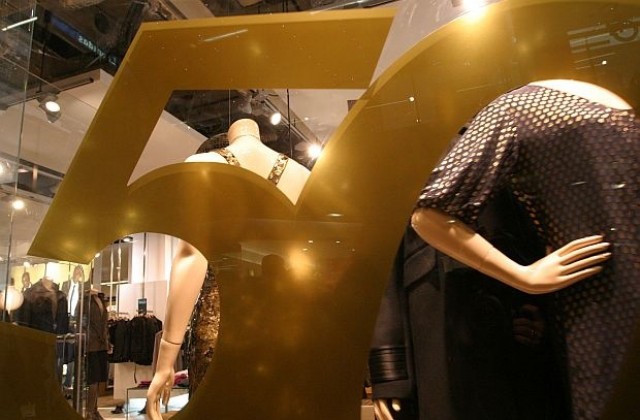 Коледните промоции - надлъгване според закона или не съвсем