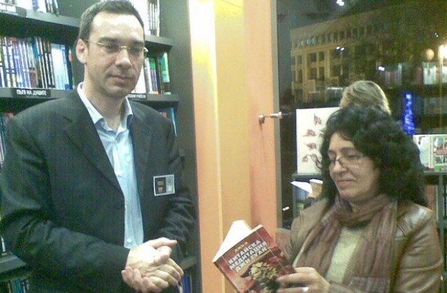 Кметът Николов – книжар за час