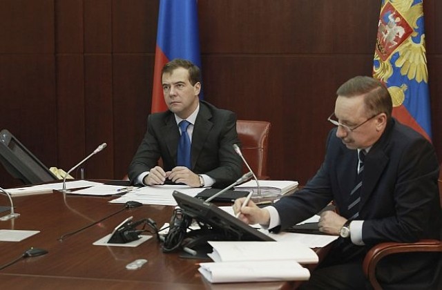Медведев започна да решава проблемите на руснаците в режим онлайн