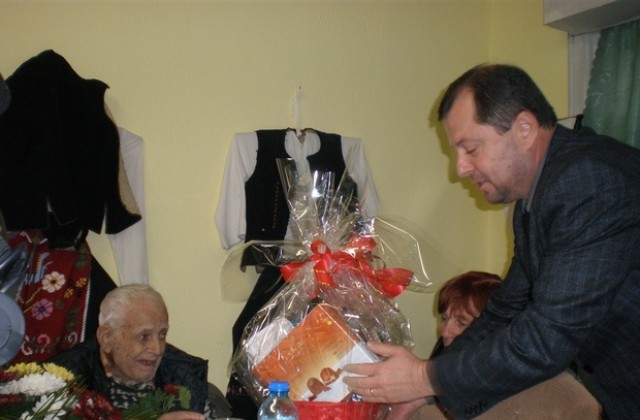 Дядо Васил Свилански от с.Боазът стана на 100 години