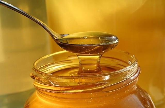 Пернишки мед подсилва полярниците ни на Антарктида