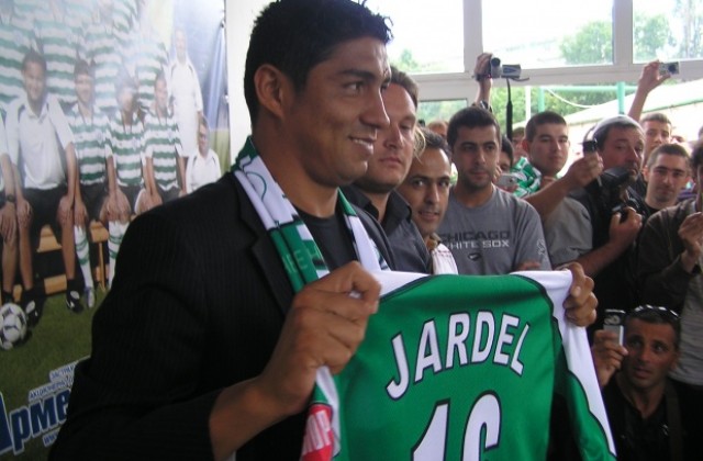 Марио Жардел лети за Лисабон, съдбата му ясна през декември